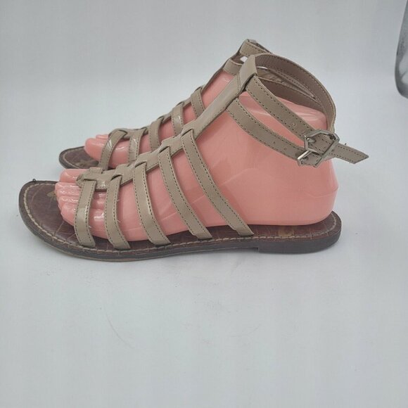 Sam Edelman Gilda Faux Patent Leather Taupe Gladiator Flat Sandals Size 8.5M - Picture 3 of 10